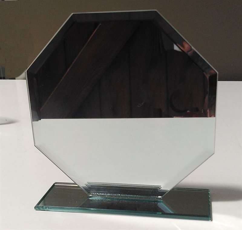 T24708 / TROFEO DE CRISTAL